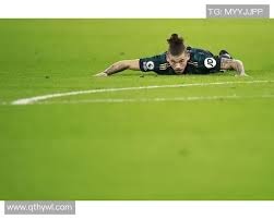 德甲第13轮最佳球员：凯恩替补戴帽第五次当选